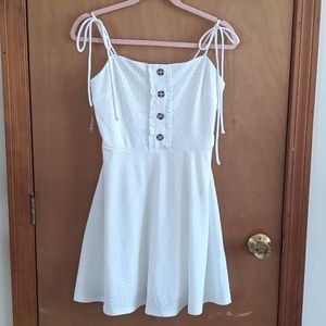 SPEECHLESS white knit sundress with shoulder ties NWT size Large